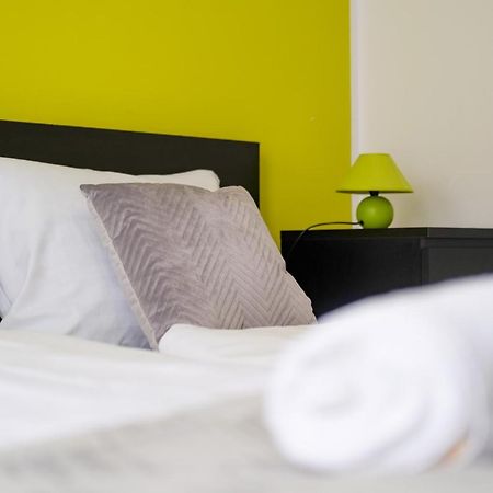 Myflat Siofok Beach Apartment מראה חיצוני תמונה