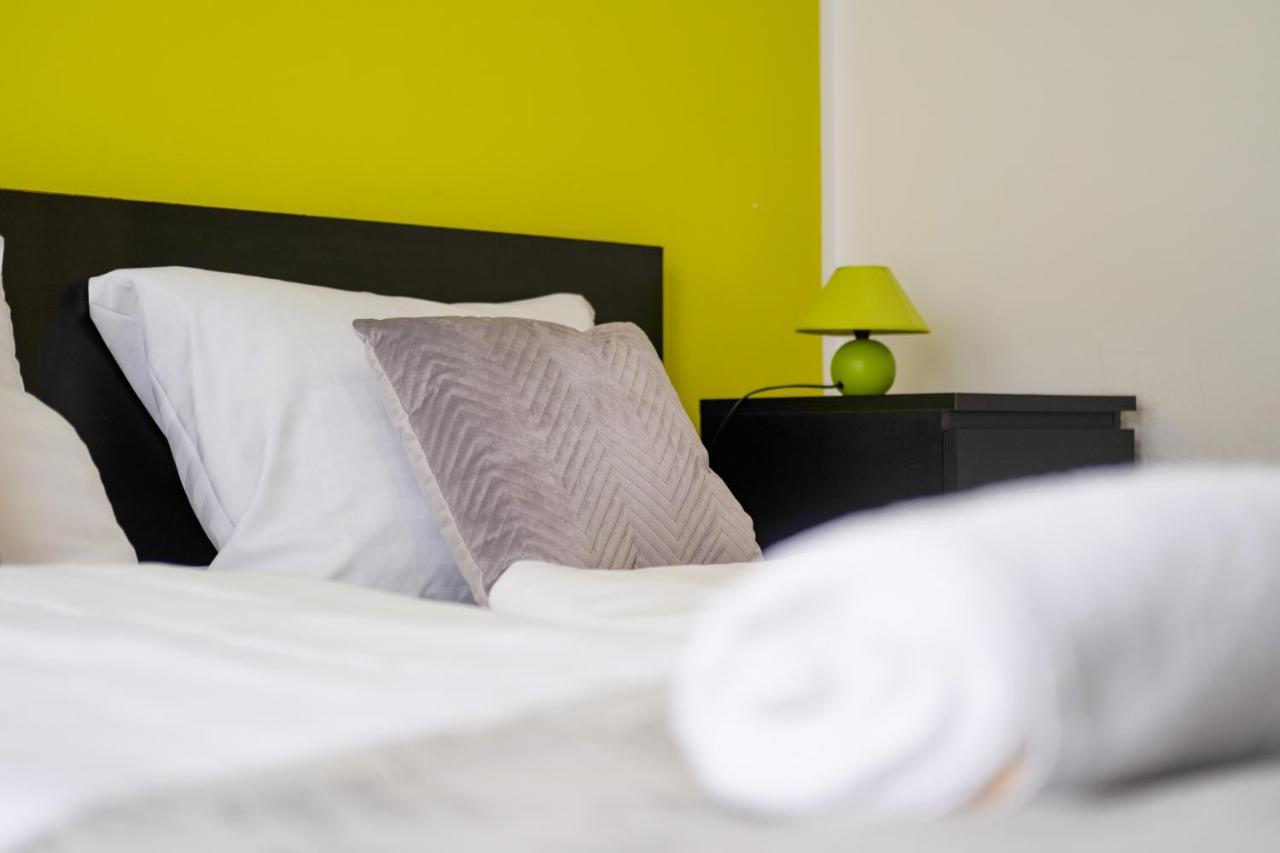 Myflat Siofok Beach Apartment מראה חיצוני תמונה