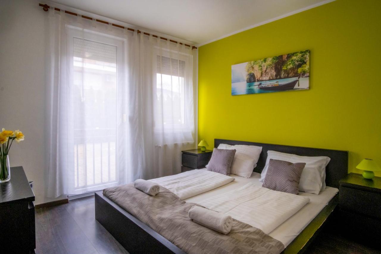 Myflat Siofok Beach Apartment מראה חיצוני תמונה