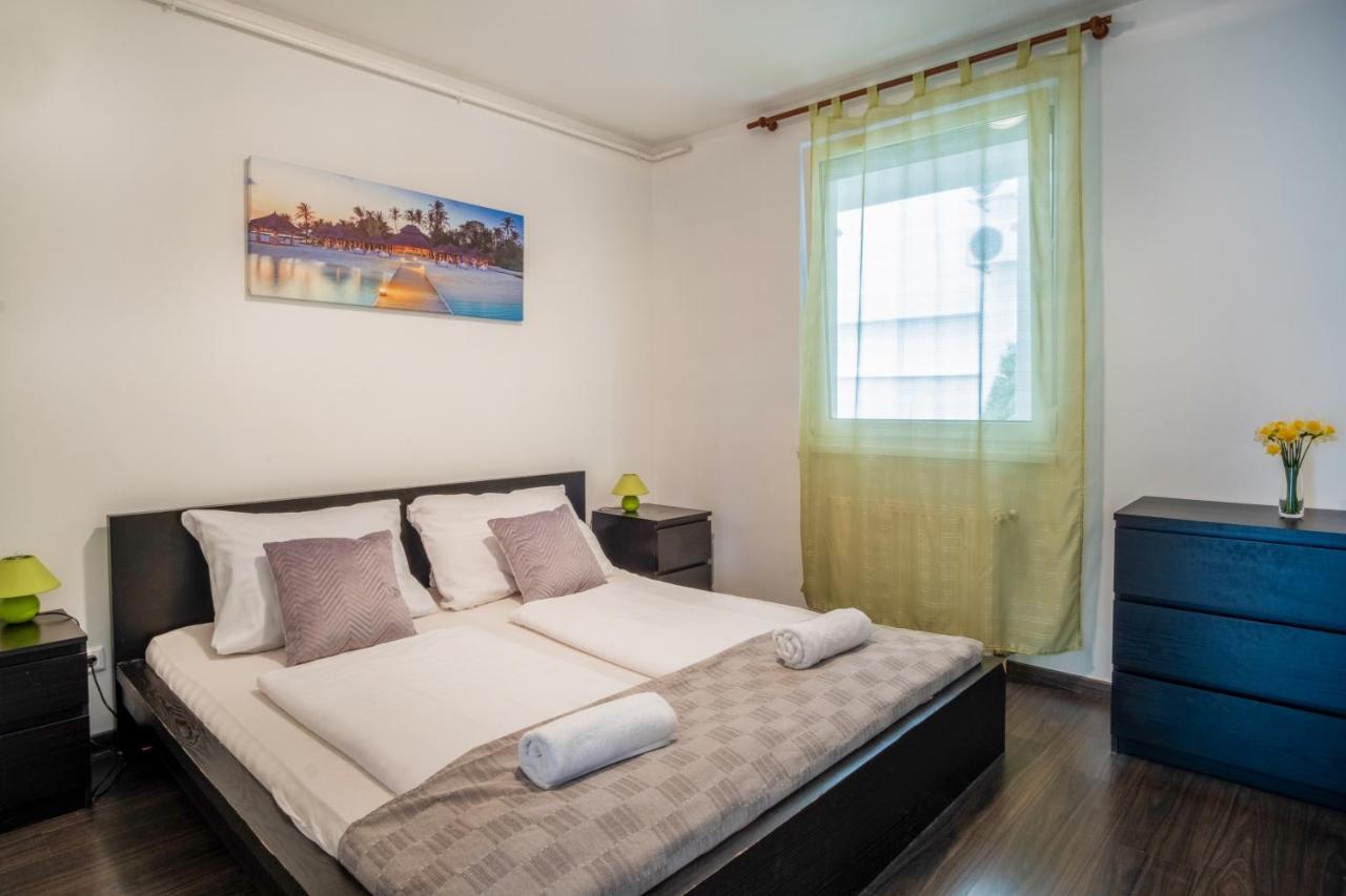 Myflat Siofok Beach Apartment מראה חיצוני תמונה