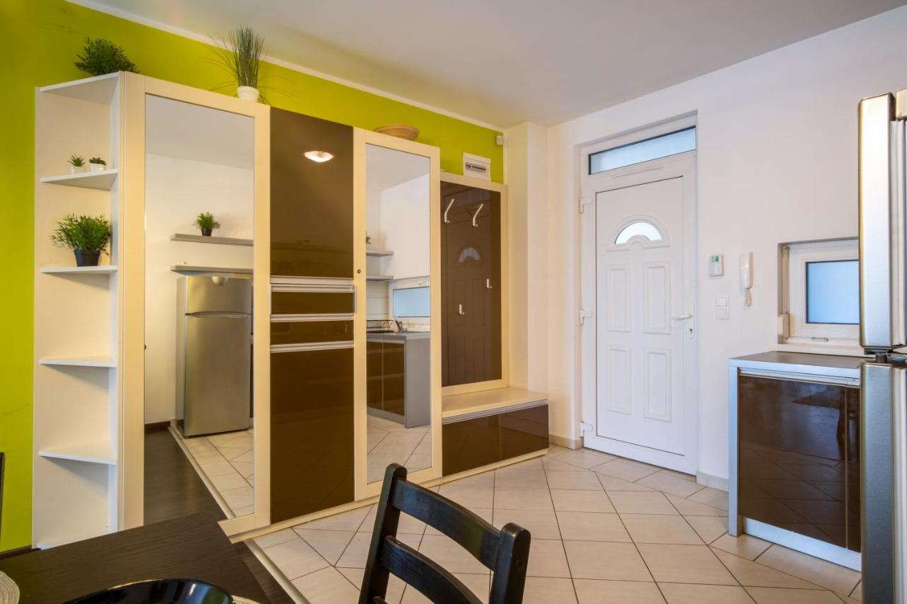 Myflat Siofok Beach Apartment מראה חיצוני תמונה