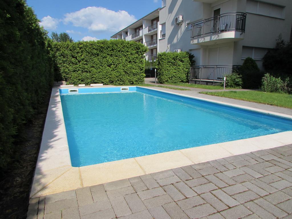 Myflat Siofok Beach Apartment מראה חיצוני תמונה